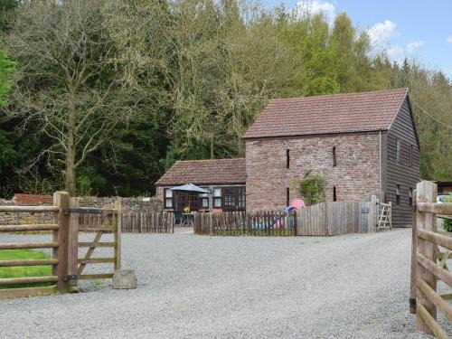 Longtown House | Brampton Hill Farm Cottage