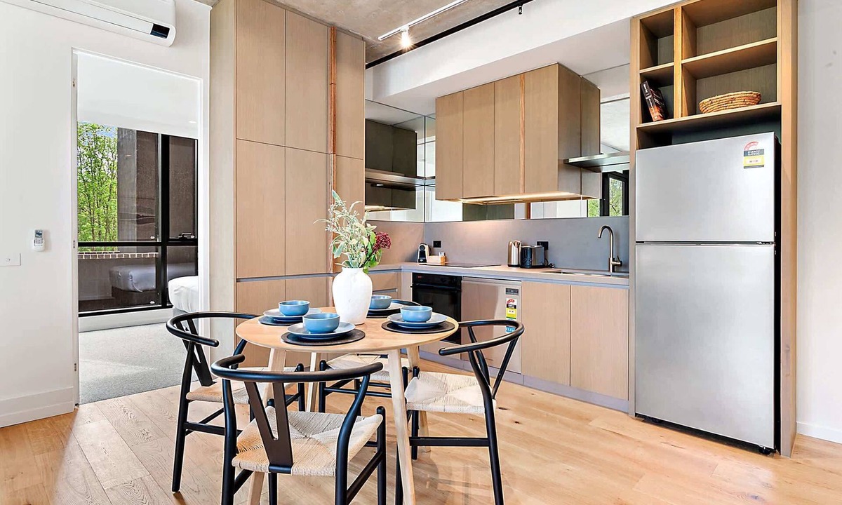 Northcote Apartment | Brand-New 2-Bed with Rooftop Access