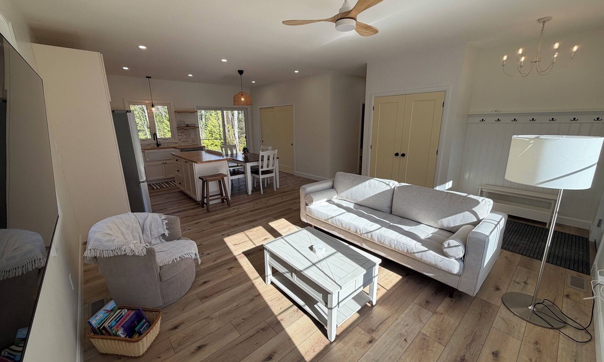South Bruce Peninsula Cottage | Brand New 2026 Country Cottage !