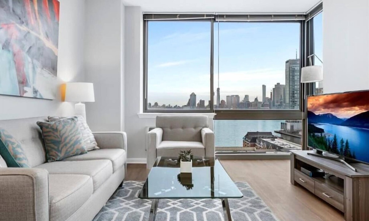 Hudson Exchange Apartment | Brand New 2BR | Free WiFi | Full Kitchen | Access to NYC