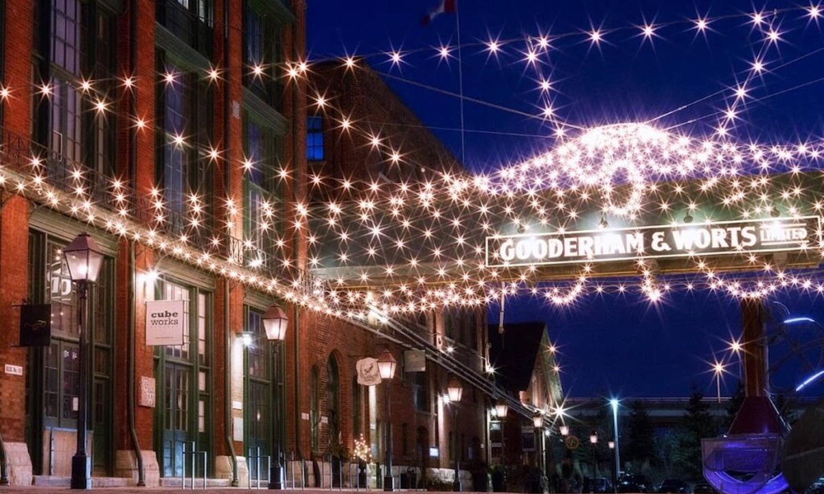 West Don Lands Condo | BRAND NEW 3BD+3 LOFT IN HISTORIC DISTILLERY DISTRICT