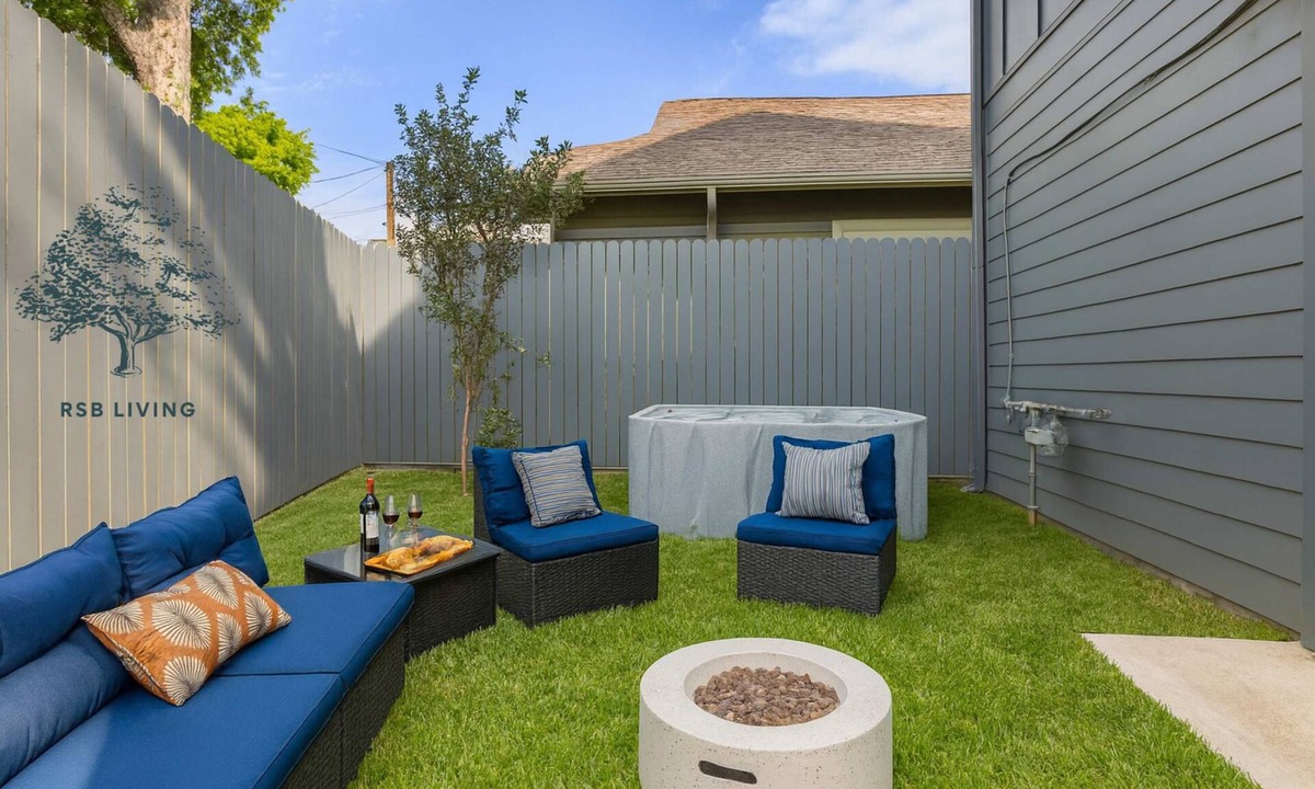Greater East End House | Brand new 3BR 2,5BA townhouse with Hot Tub