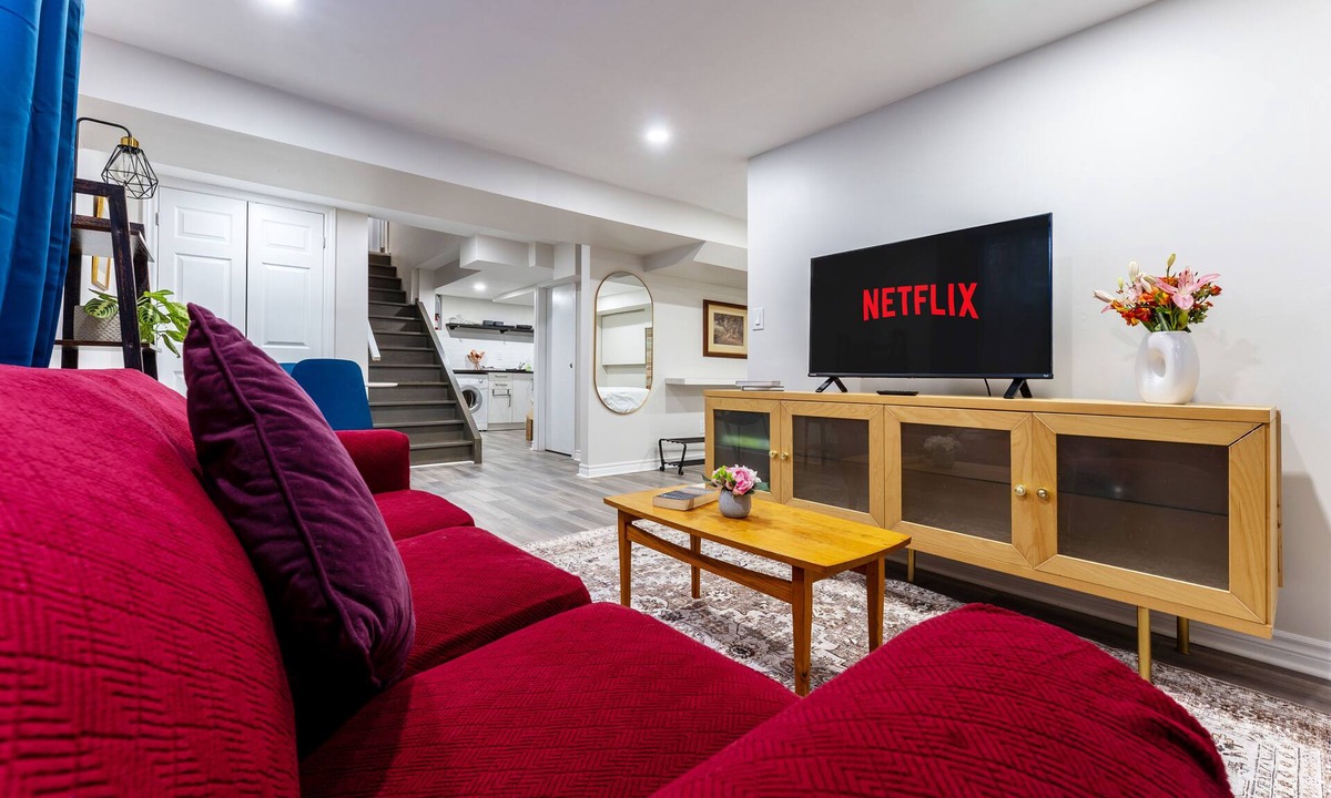 East Galt Apartment | Brand New Apartment|East Galt|5mins>Downtown|Wi-fi