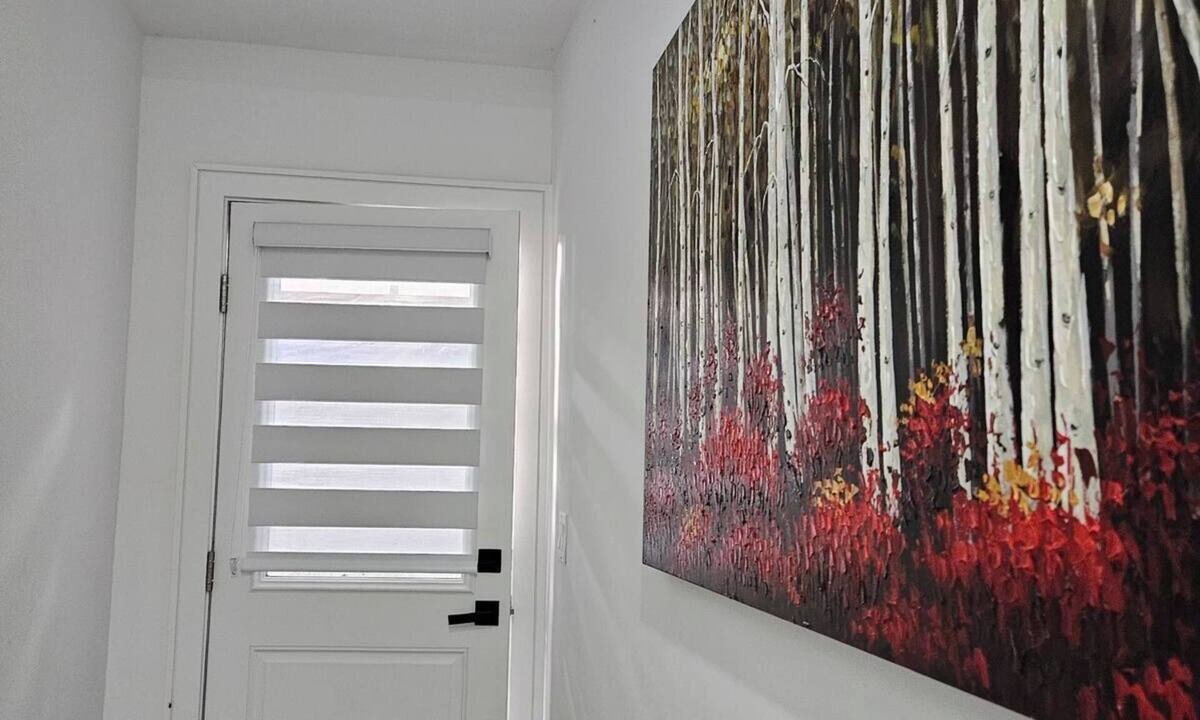 Oakridge House | Brand New Apt with Parking, Steps to TTC, 15 Mins to Downtown