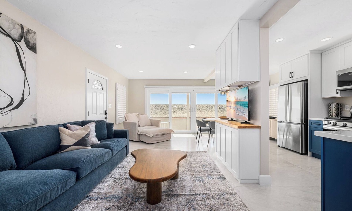 Old Towne Apartment | Brand new Beachfront Remodel-Steps to Ocean