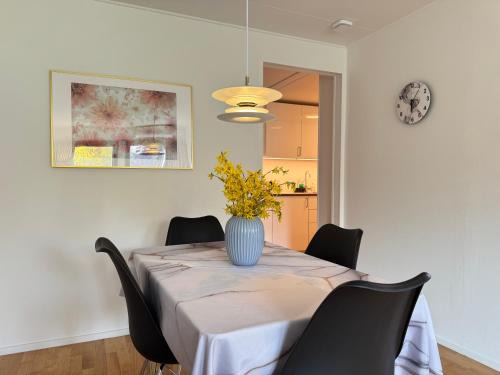 Farum Apartment | Brand New Charming Nordic Home for 6 - Near Copenhagen
