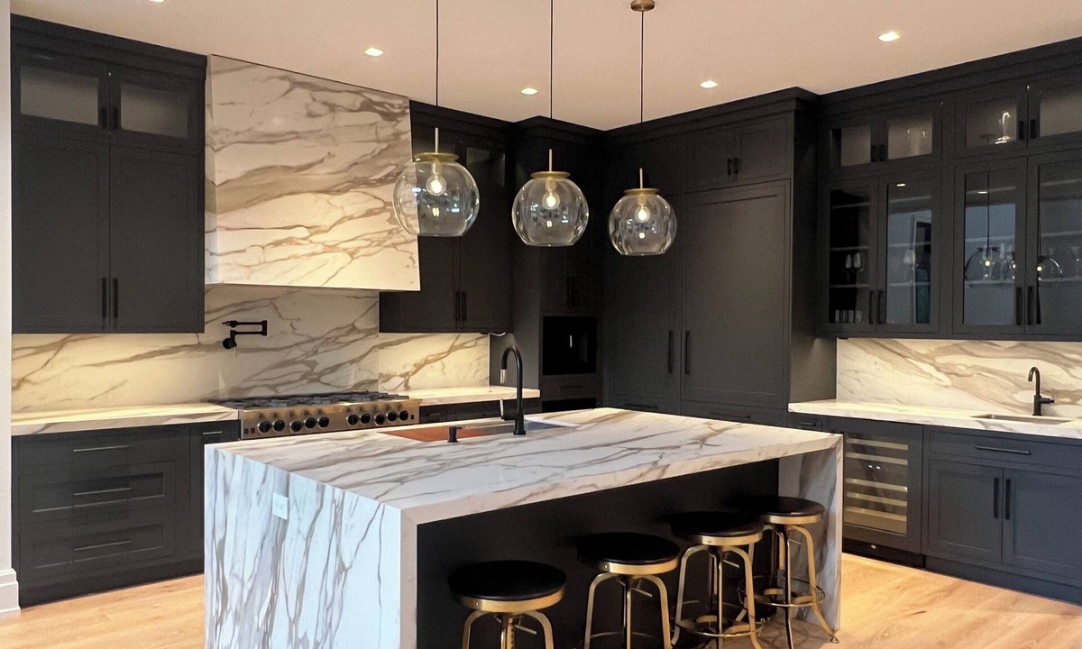 Quioque House | Brand New Custom Modern Barn 5-bedroom house and pool in Westhampton Beach