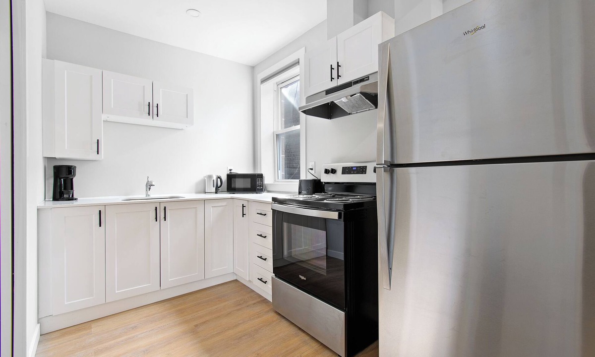 Hull Apartment | brand new downtown unit#10