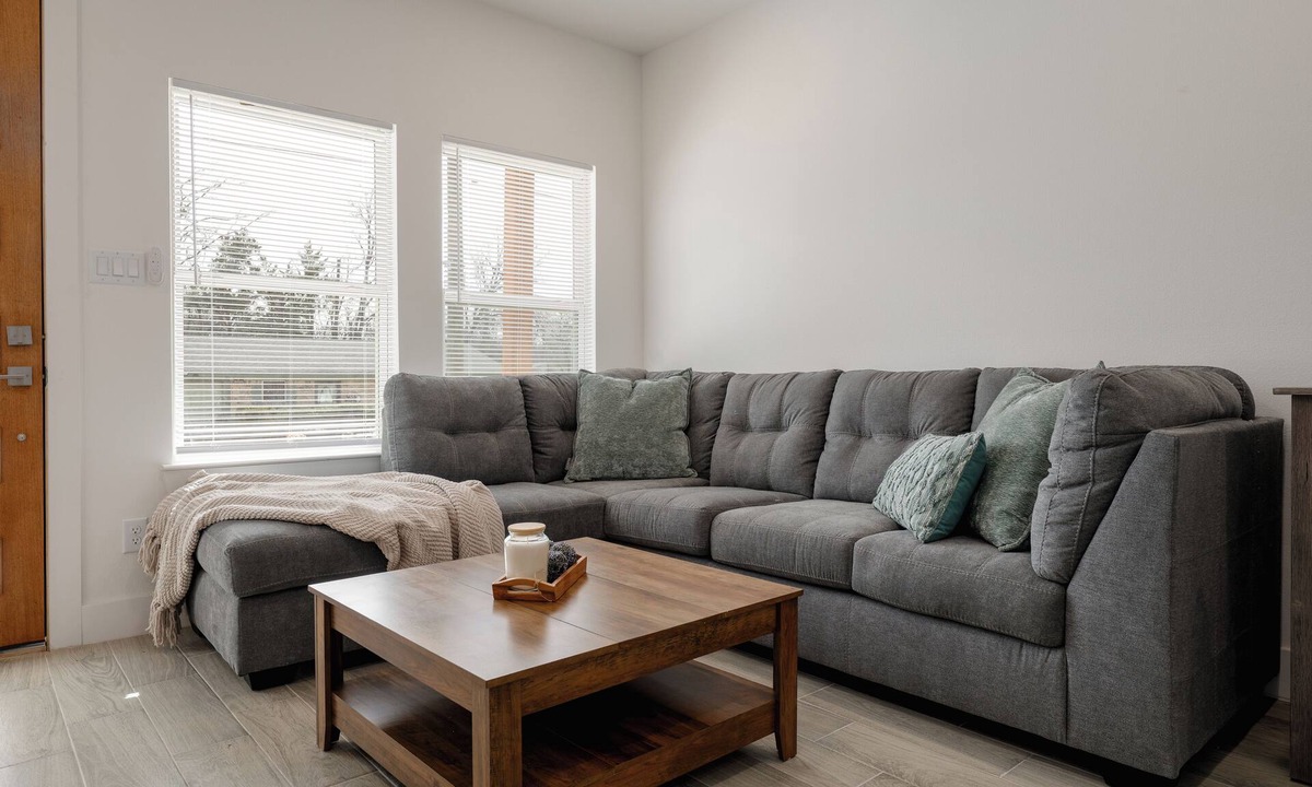 Sulphur Springs House | Brand New Duplex Near Downtown