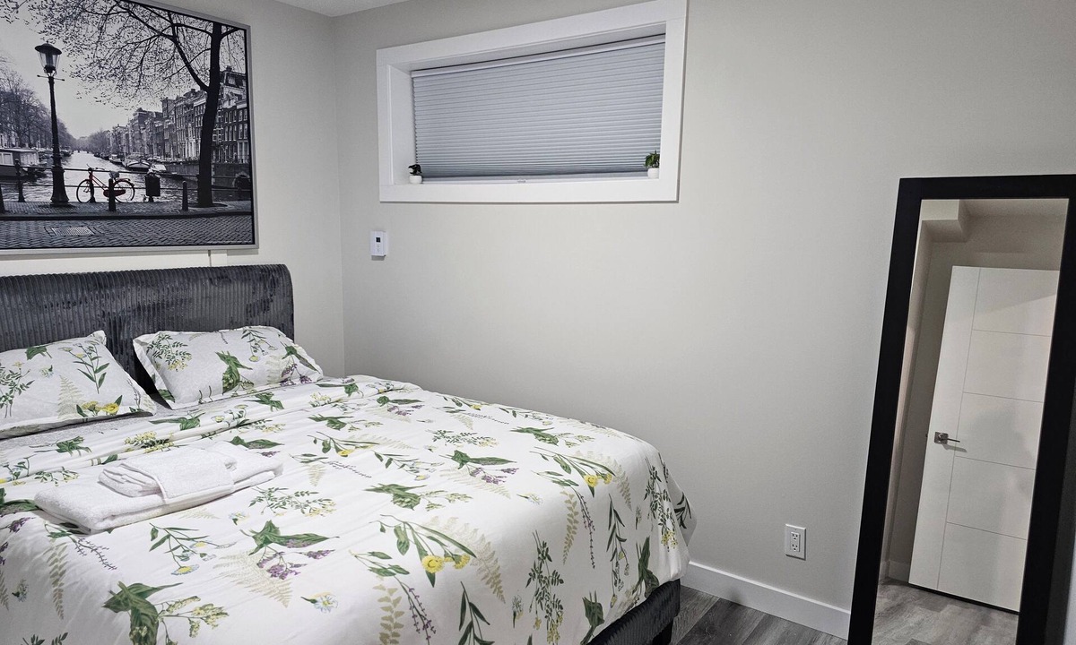Regina House | Brand New Fully Furnished Suite