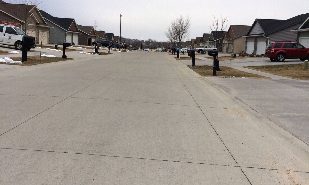 Cedar Rapids House | Brand new house and new location for your trip
