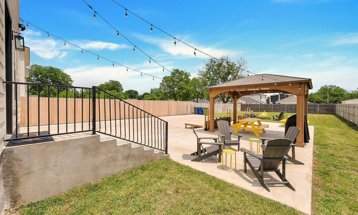 Waco House | Brand New & Just 6 mins from Baylor/Magnolia/Downtown Waco!