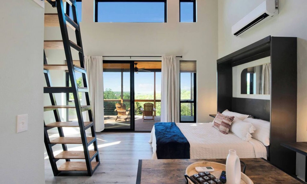 Hennepin Cabin | Brand New! Lofted Lookout - gorgeous views near Turner Falls