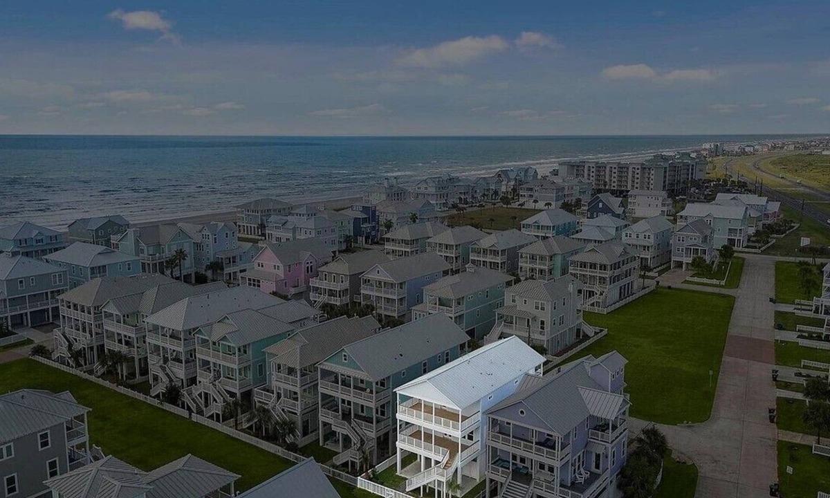 Beachside Village House | Brand New Luxury Beach House - Hot Tub