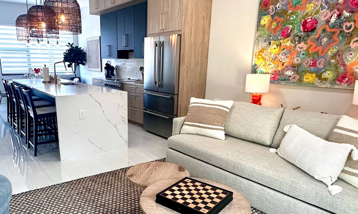 Downtown House | Brand new Luxury Townhouse - Downtown Location, Dog-Friendly W/Private Hot Tub