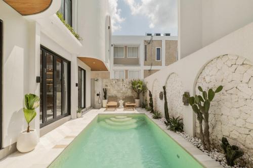 Padonan Villa | BRAND NEW Mediteranian Villa Juana Canggu