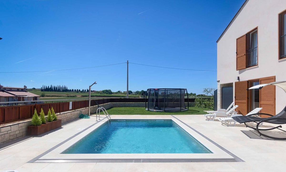 Dajla Apartment | Brand New Modern apartment for 4+2 guests with shared pool