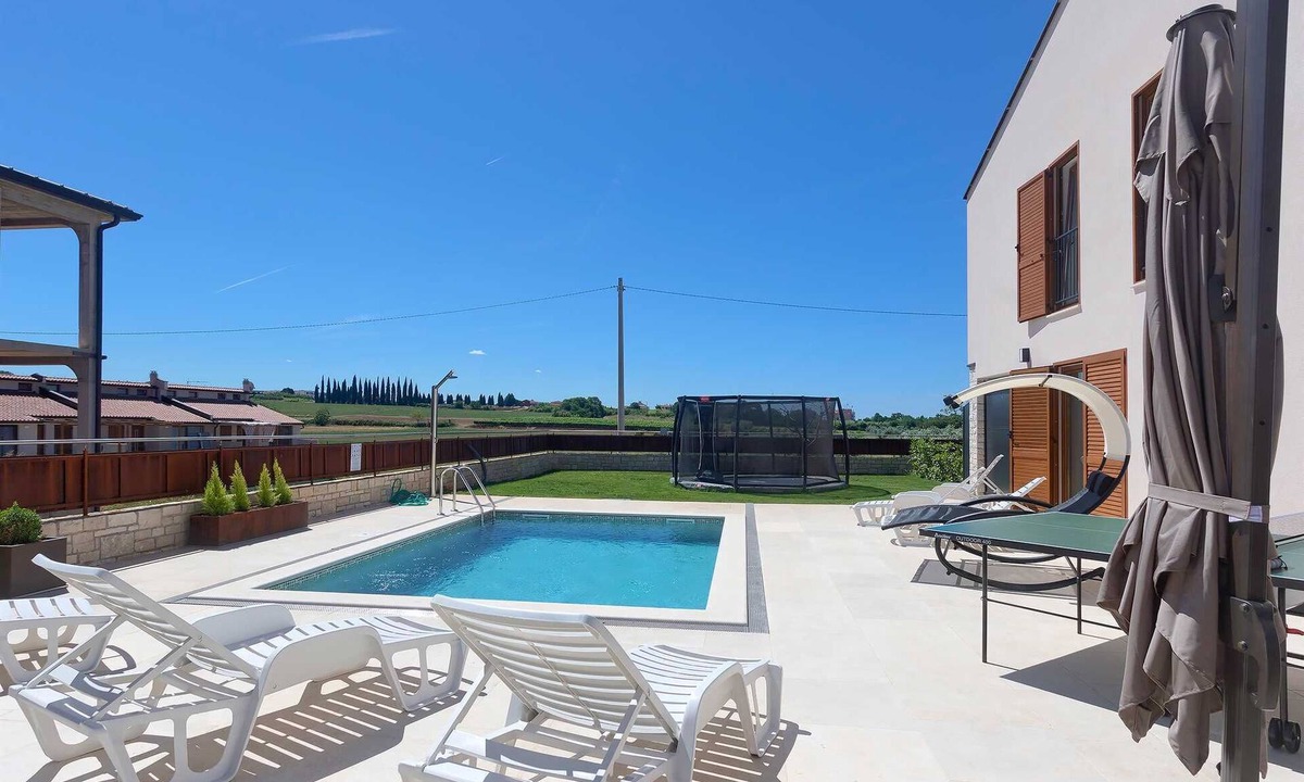 Dajla Apartment | Brand New Modern apartment for 6+2 guests with shared pool