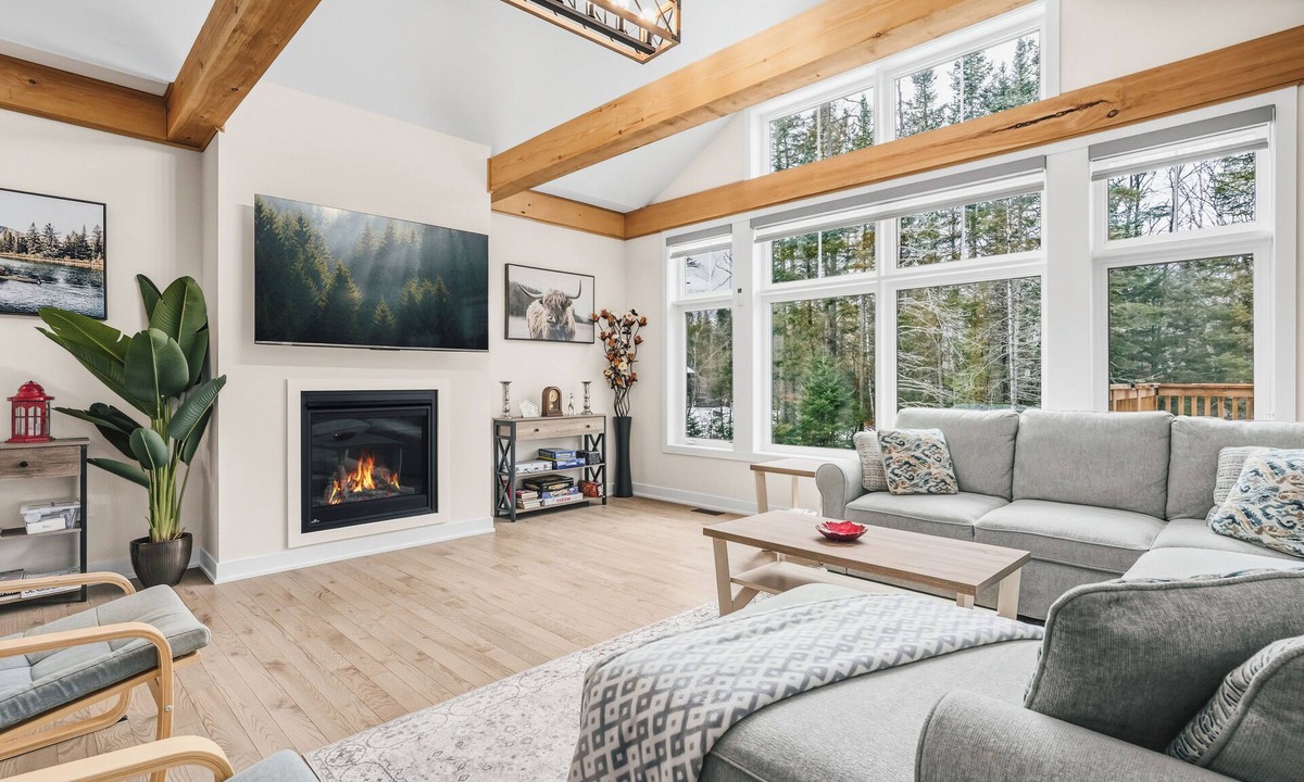 Dwight Cottage | Brand New spacious & beautiful cottage in Northern Lights - Huntsville, Muskoka