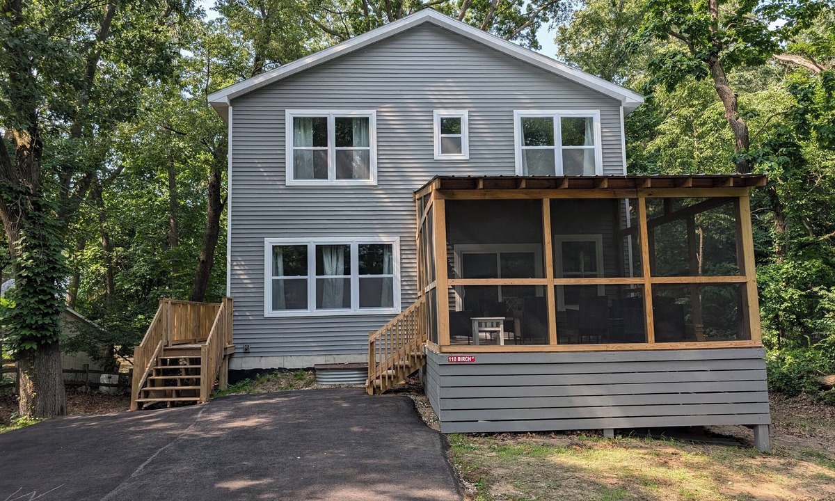 Michiana Shores House | Brand New Spacious 7-bedroom Michiana Shores Beach House in the woods!