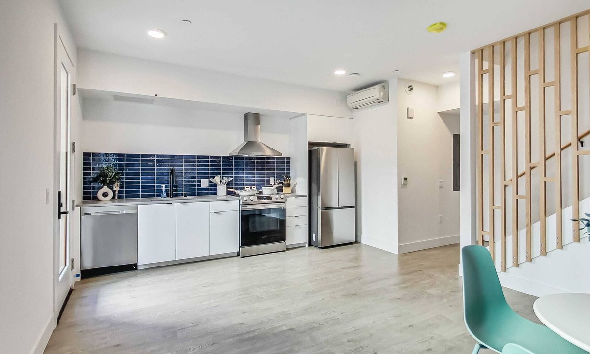 West Oakland Apartment | Brand New Stylish Studio Suite!