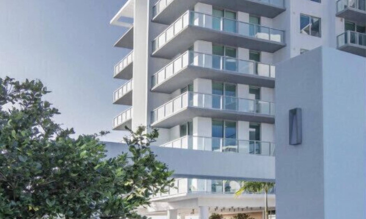 Northeast Miami Apartment | BRAND NEW TOP FLOOR IN THE HEART OF MIAMI/SUPER CLOSE TO BEST AREAS