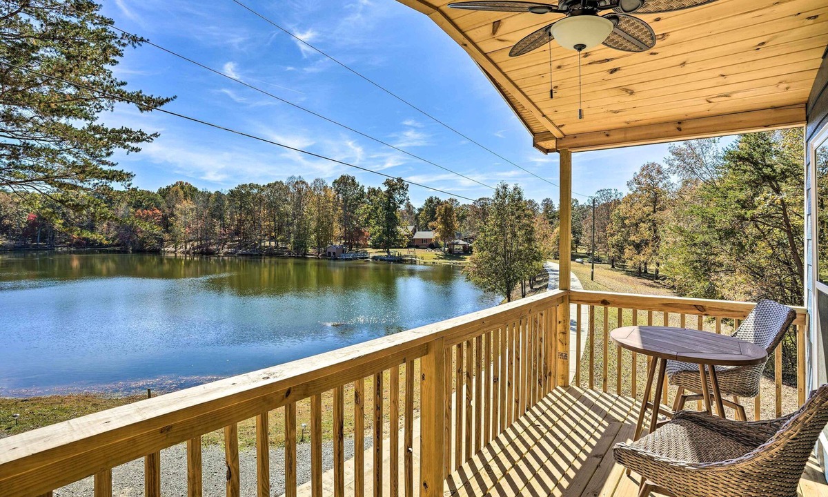Trenton Cottage | Brand-new Trenton Cabin: Panoramic Lake Views