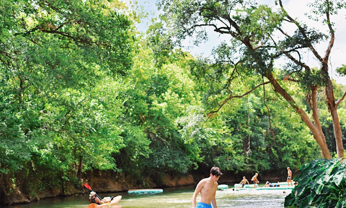 Sutherland Springs Cabin | Brand new waterfront Cabin with many amenities: Pool, hot tub & kayaking. - RC8