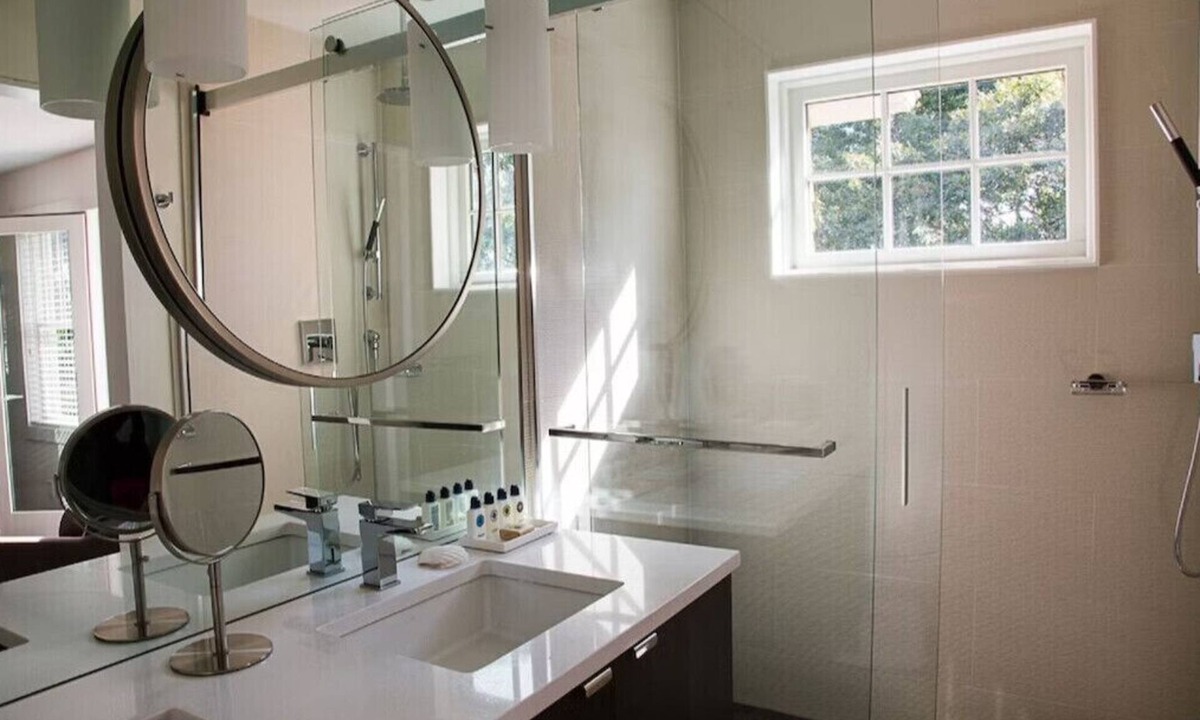 Culloden Shores Condo | Brand New Waterfront - Chic & Sophisticated