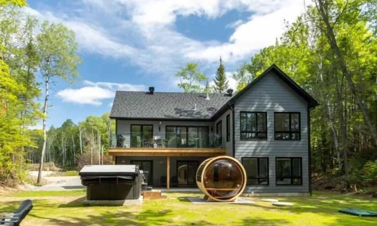 Saint Come House | Brand New with Spa & Sauna | Le NaturÔ Spa