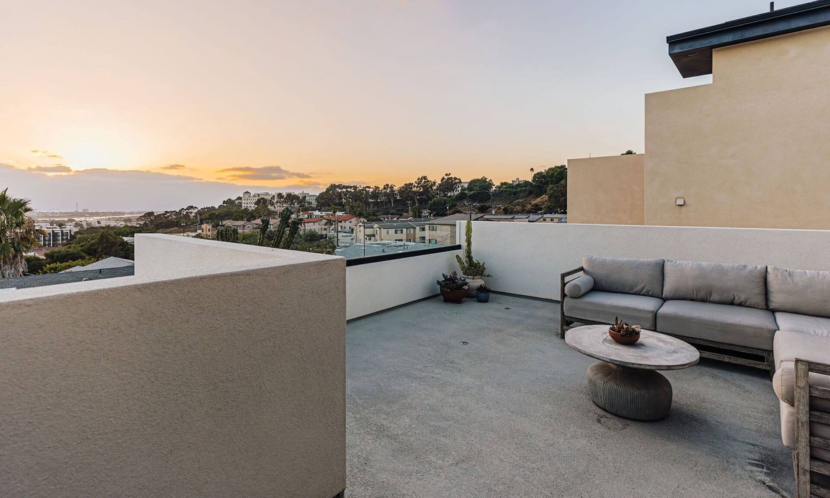 Morena House | Brand NEW4BR, Views, Family Friendly