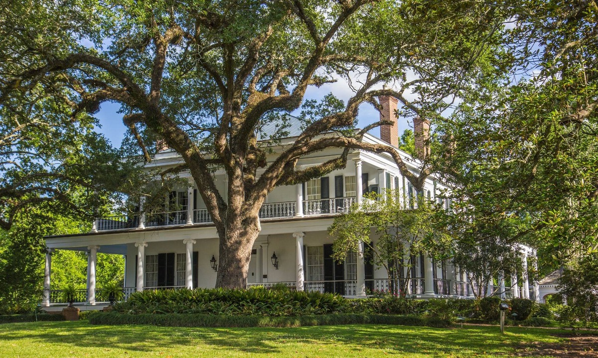 Natchez Bed & Breakfast | Brandon Hall Plantation