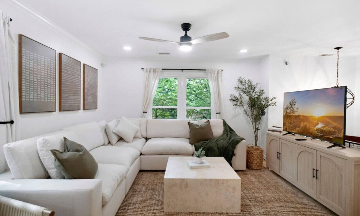 North Raleigh House | Brandyapple Retreat: Family-Friendly Oasis