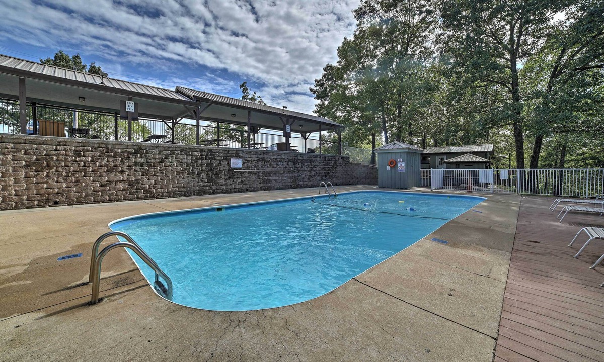 Notch Estates Condo | Branson Condo w/Views: 2 Mi to Silver Dollar City