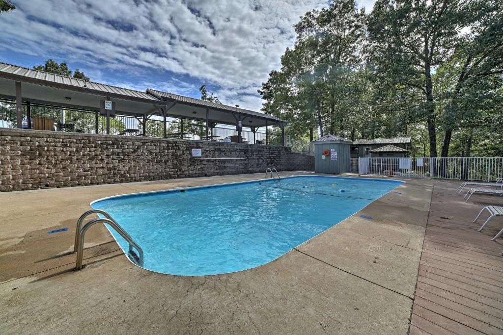 Notch Estates House | Branson Condo w/Views: 2 Mi to Silver Dollar City