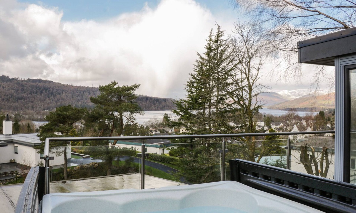 Bowness-on-Windermere House | Brantlea