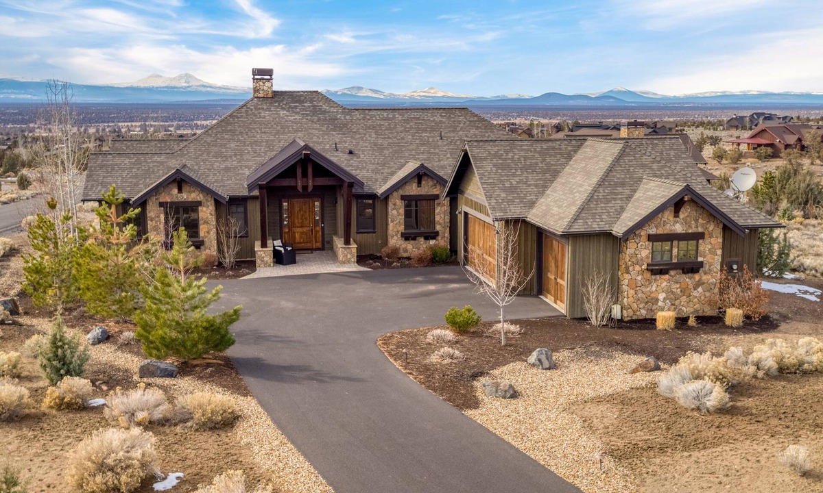 Powell Butte House | Brasada Ranch Retreat! Access to Golf, Tennis, Pool, Spa | Heritage by AvantStay