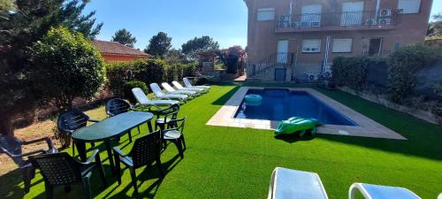 Vidreres Villa | Bravaholidays-602-Lloret Park 2