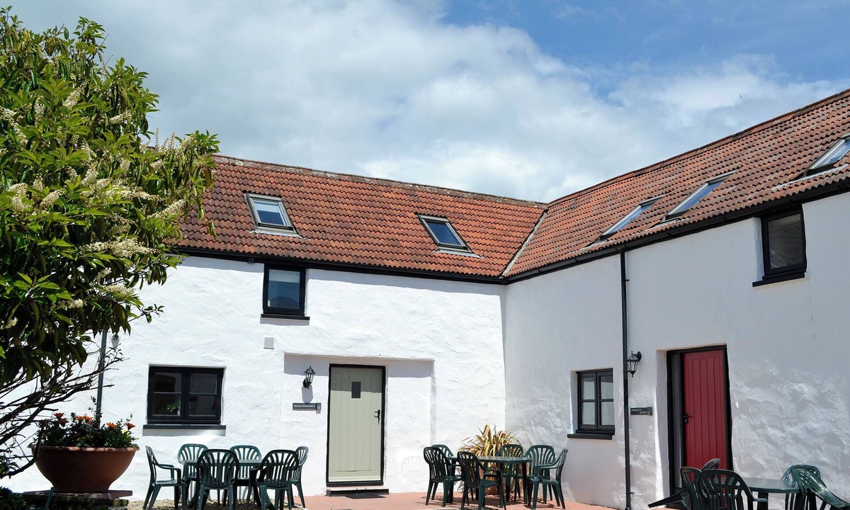 Lydstep Cottage | Braveheart's - UK6740