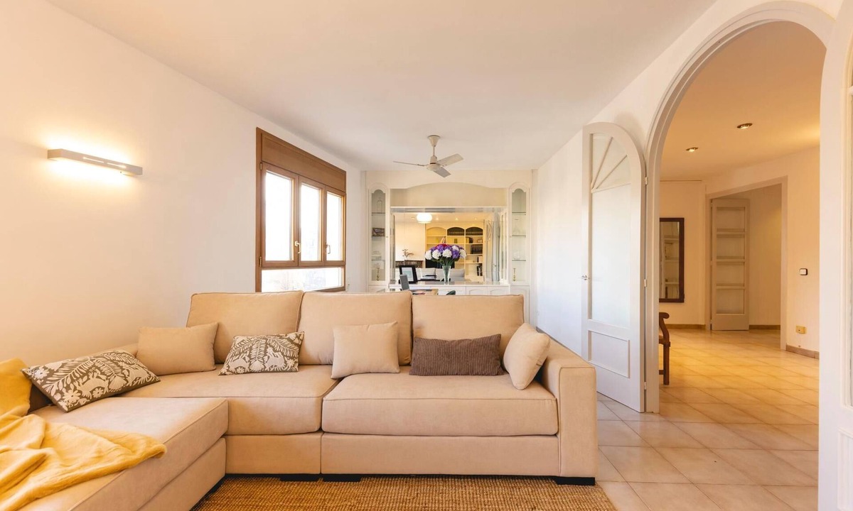 Eixample Apartment | Bravissimo El Lleó, 4-bedroom holiday apartment