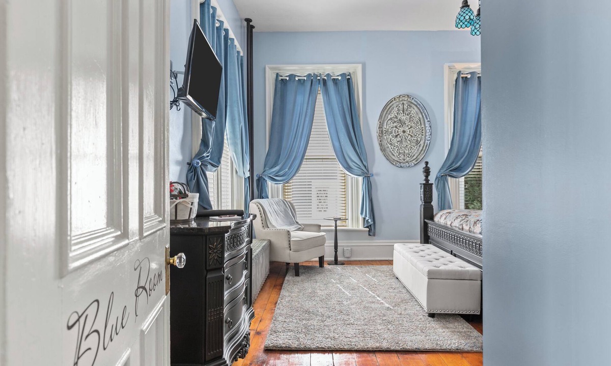 Oshkosh Bed & Breakfast | Braywood Inn