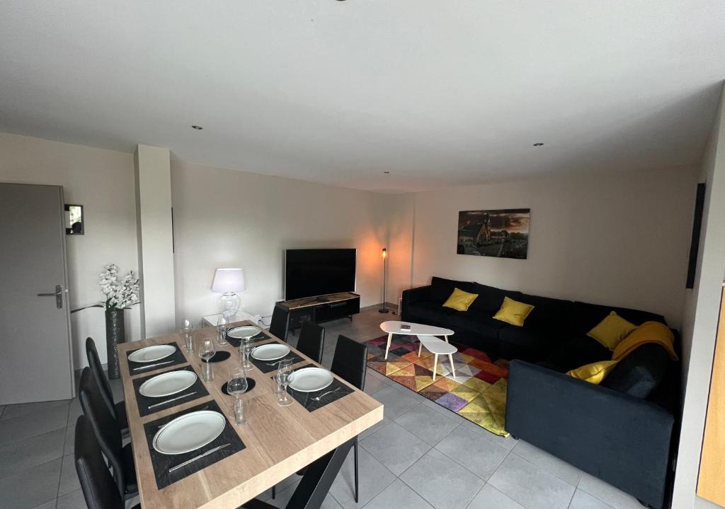 Longeville-les-Metz Apartment | Break in Metz