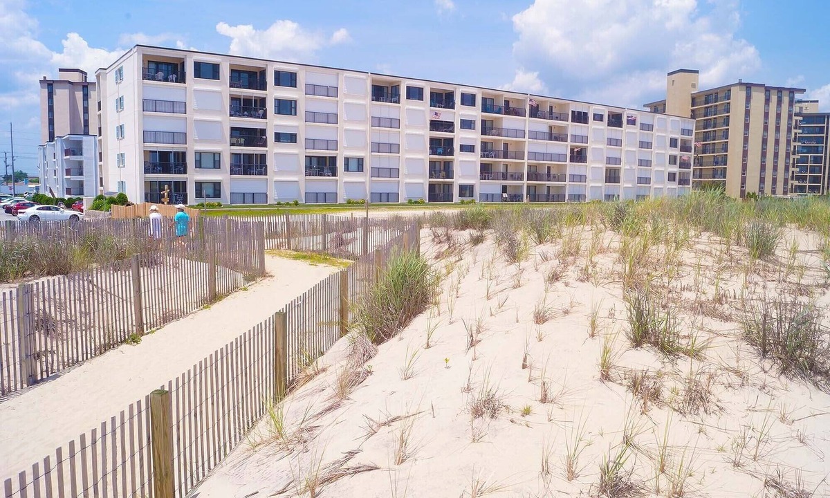 North Ocean City Condo | Breakaway East 109-Oceanfront 134th St, Elev, W/D, AC