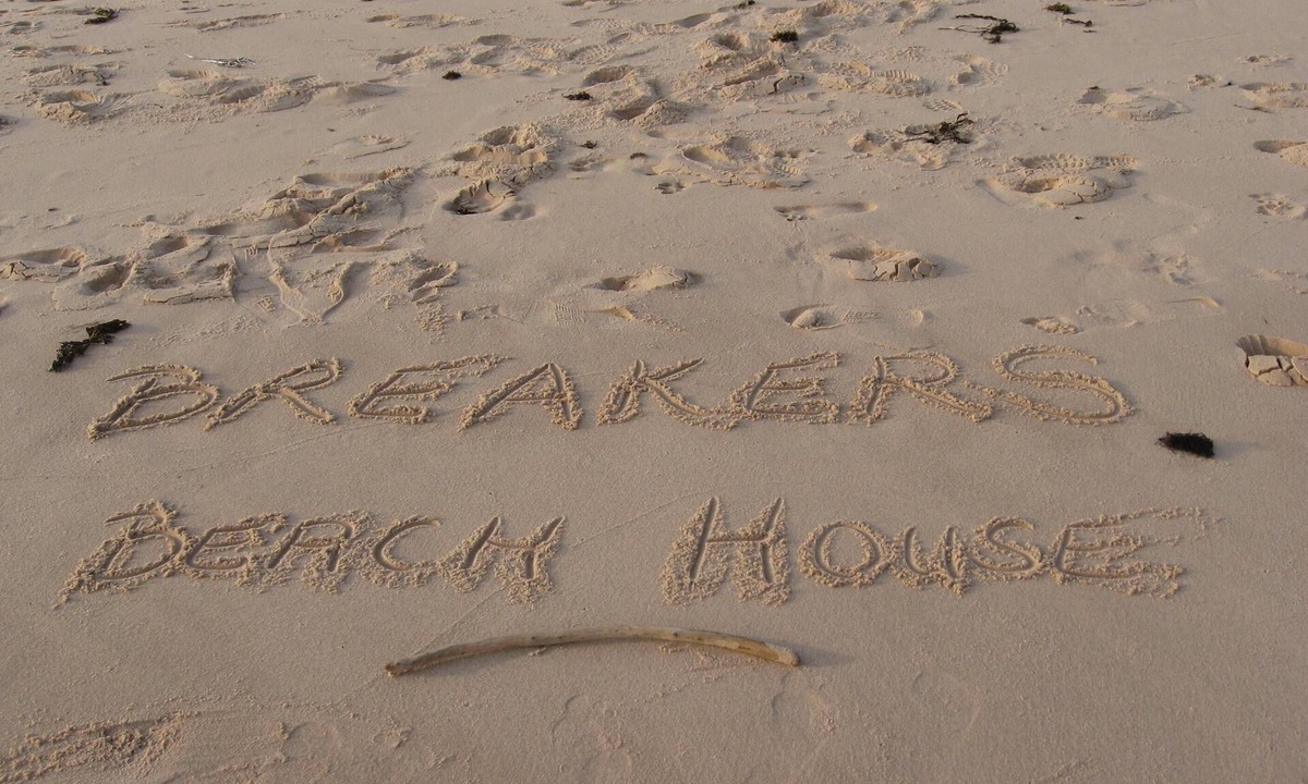 Souris House | Breakers Beach House- Oceanfront with Stunning Views