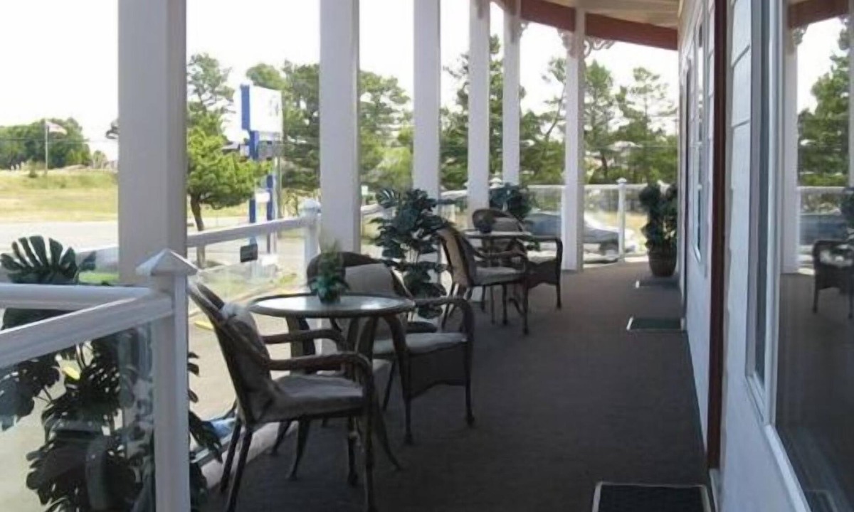 Westport Hotel | Breakers Boutique Inn