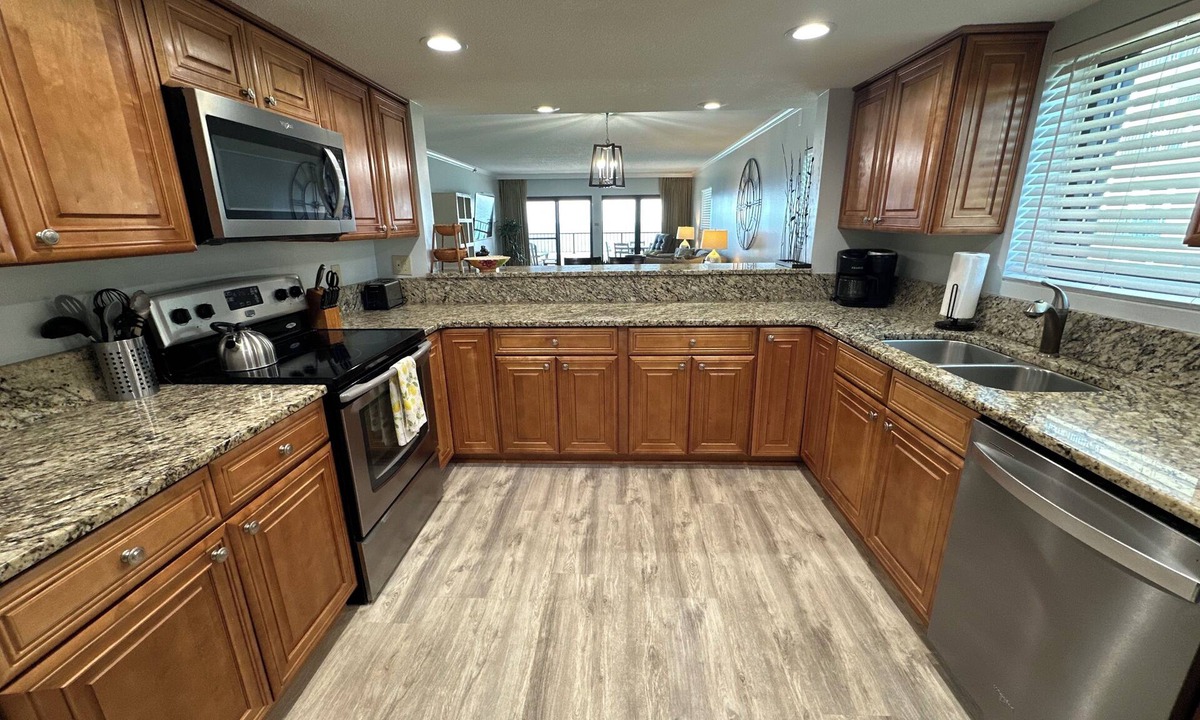 Destin Condo | "Breakers East 1006" Gulf Front 2BR/2BA~Beach setup included