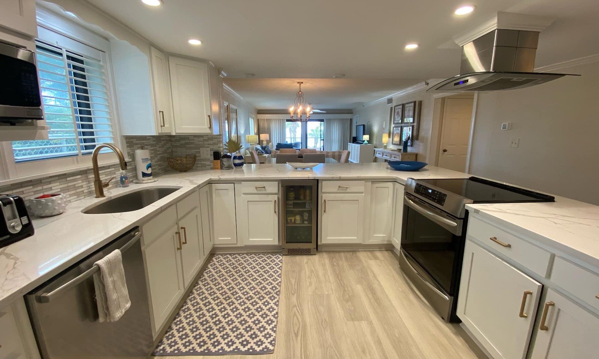 Destin Condo | “Breakers East 101” Gulf Front 2BR/2BA Beach setup included