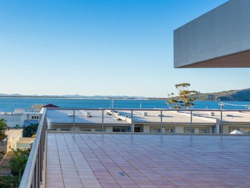 Shoal Bay Apartment | Breakwater 102 Shoal Bay