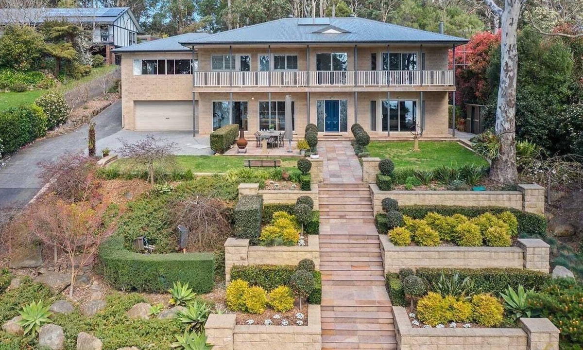 Ferny Creek House | Breathtaking 5BR Highview Hermitage