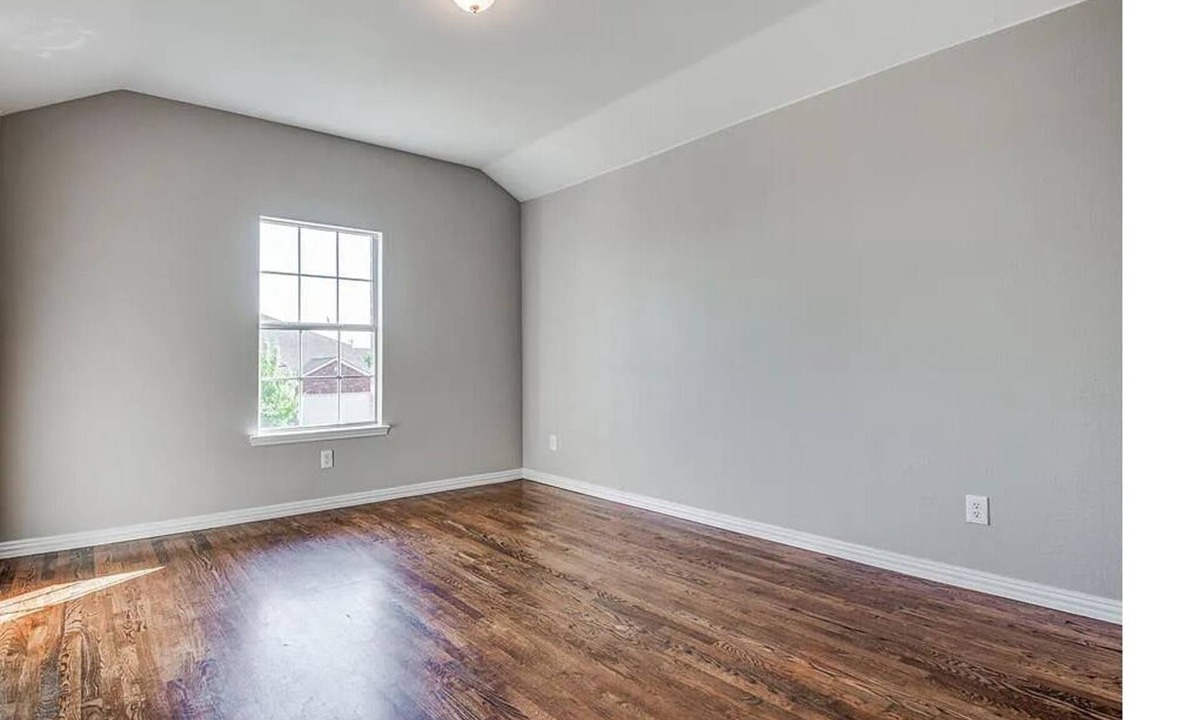 Little Elm House | Breathtaking and spacious 2 story home!